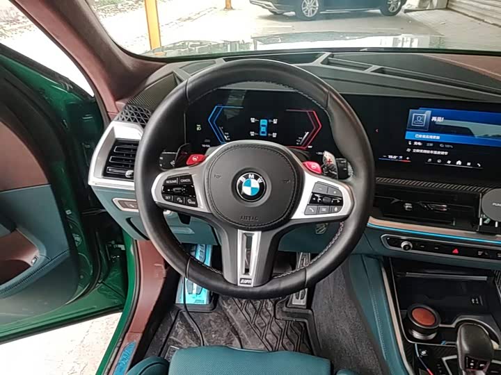 BMW XM, 2025 — фото 7 из 9
