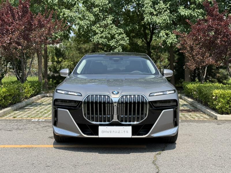 BMW 7 Series, 2025 — фото 2 из 11