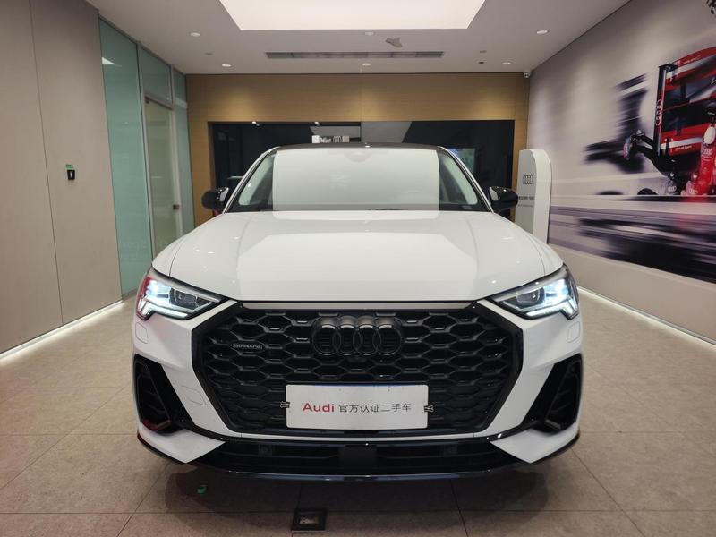Audi Q3 Sportback, 2023 — фото 2 из 8