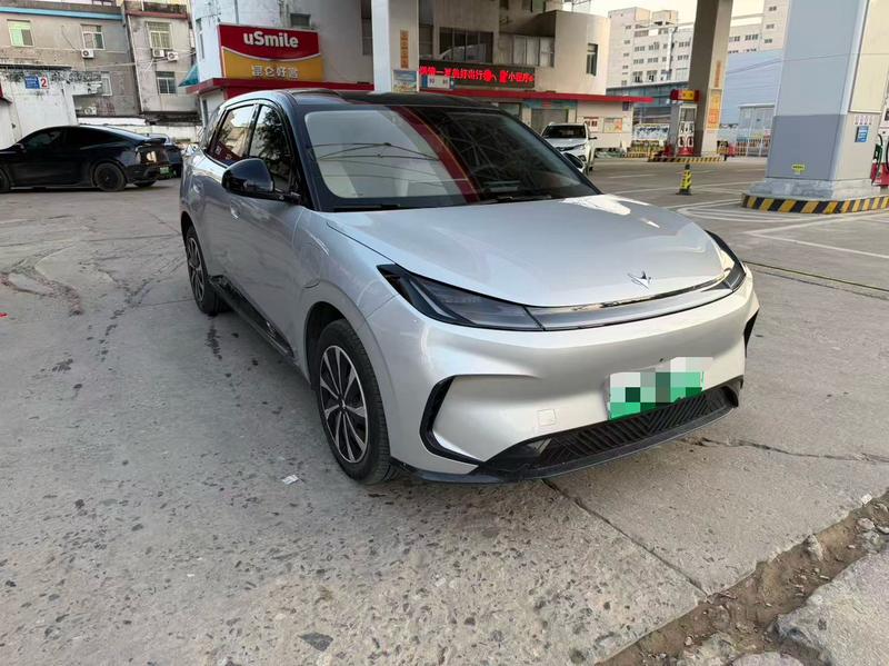 BAIC Arcfox T1, 2025 — фото 3 из 9