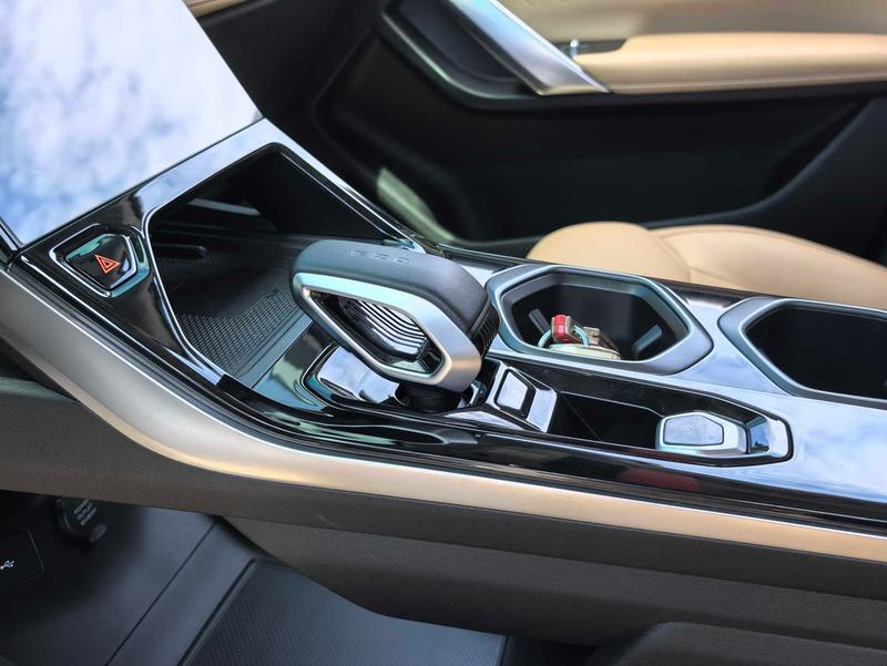 Geely Atlas L, 2023 — фото 11 из 12