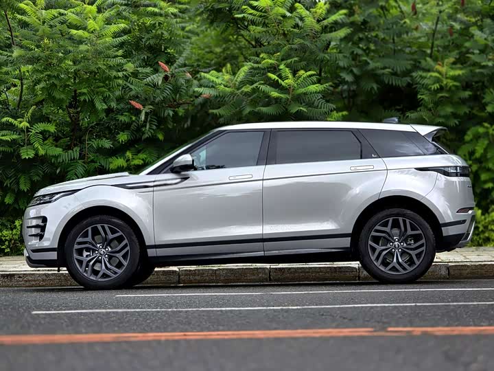 Land Rover Range Rover Evoque L, 2023 — фото 5 из 9
