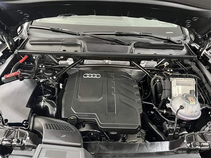 Audi Q5L, 2023 — фото 8 из 9