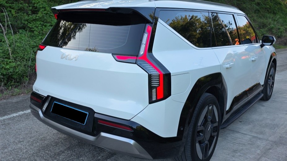 Kia EV9, 2023 — фото 2 из 8