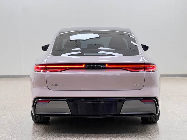 Geely Galaxy E8, 2025 — фото 6 из 9