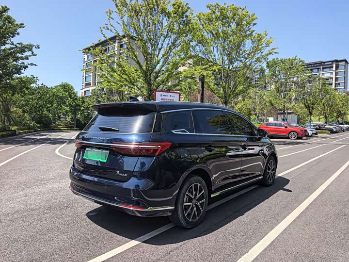 BYD Song Max Hybrid, 2022 — фото 7 из 9