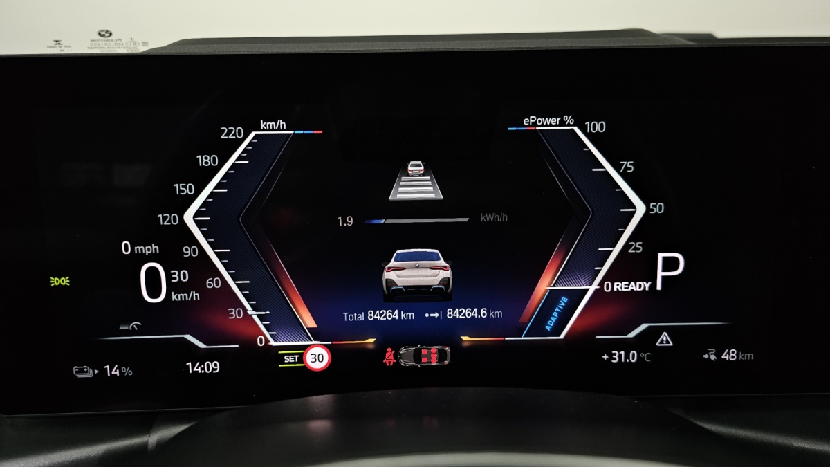 BMW i4, 2022 — фото 8 из 12