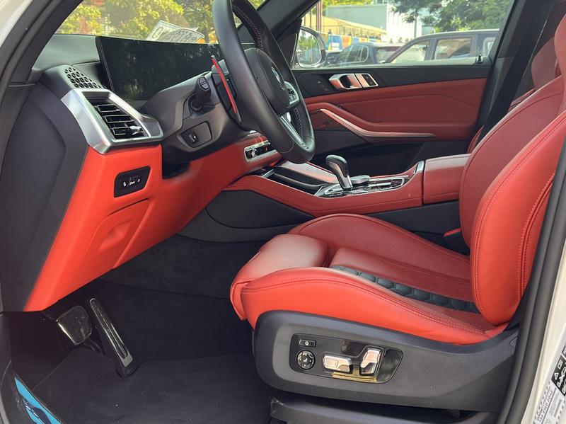 BMW X5 M, 2025 — фото 12 из 12