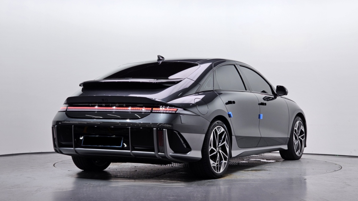 Hyundai Ioniq 6, 2022 — фото 2 из 12