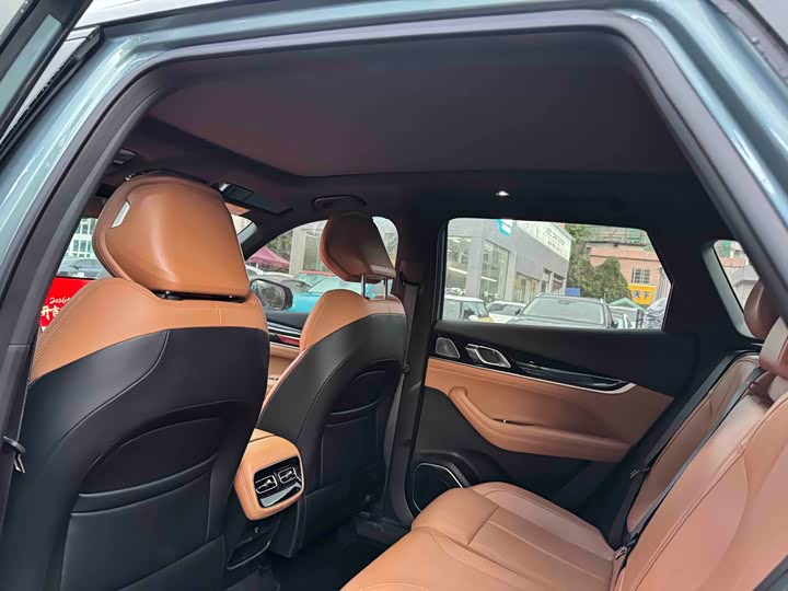 Geely Atlas L, 2025 — фото 7 из 9