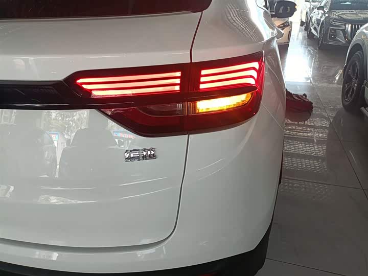 Geely Coolray, 2024 — фото 8 из 9