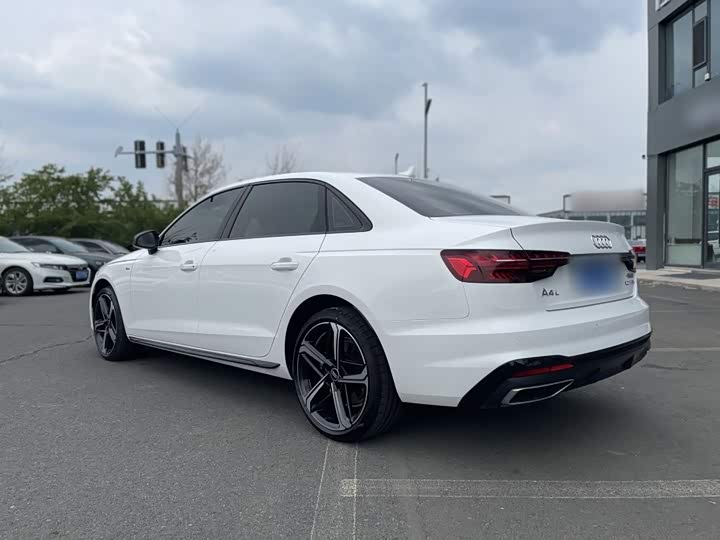 Audi A4L, 2025 — фото 7 из 9
