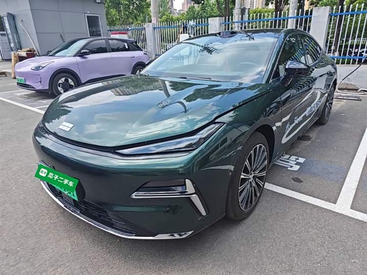 Geely Galaxy Starshine 8 EM-i, 2025 — купить в Брянске под ключ