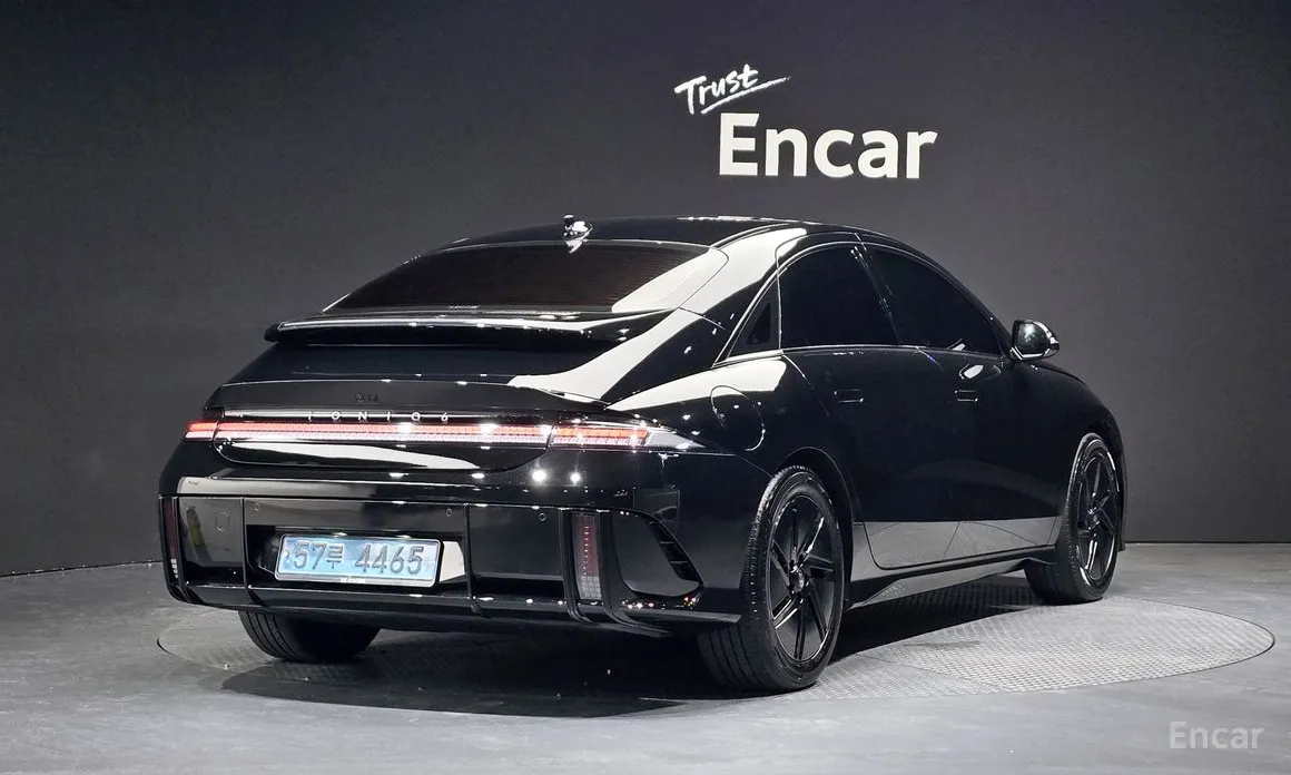 Hyundai Ioniq 6, 2022 — фото 2 из 12