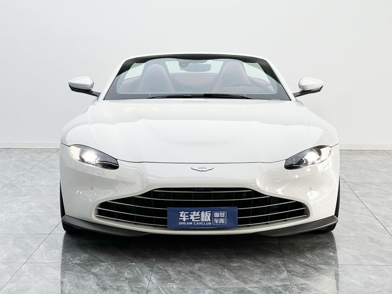Aston Martin V8 Vantage, 2022 — фото 2 из 12