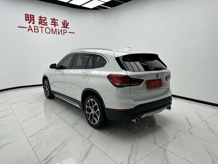 BMW X1, 2022 — фото 8 из 9