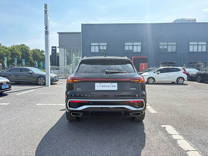 Audi Q5L, 2025 — фото 6 из 9