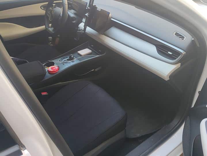 BYD Seal 05 DM-i Hybrid, 2025 — фото 8 из 9