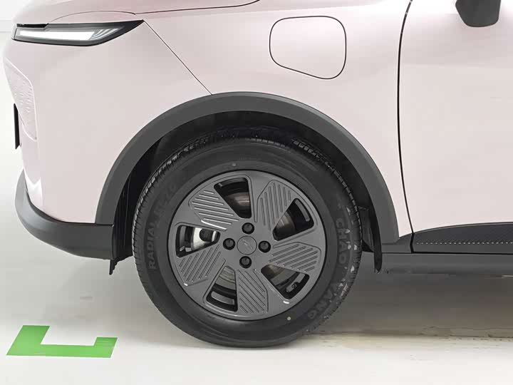 Geely Geometry E Firefly, 2023 — фото 8 из 9
