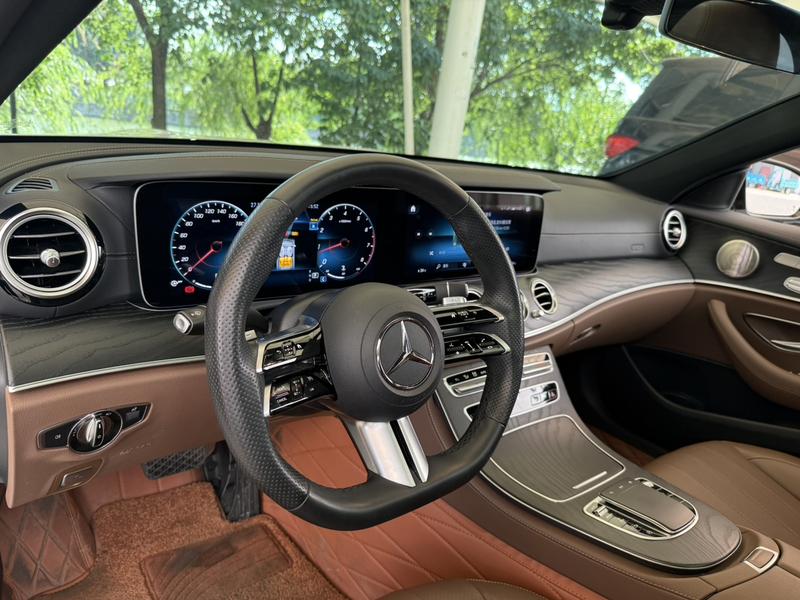 Mercedes-Benz E-Class, 2023 — фото 9 из 12