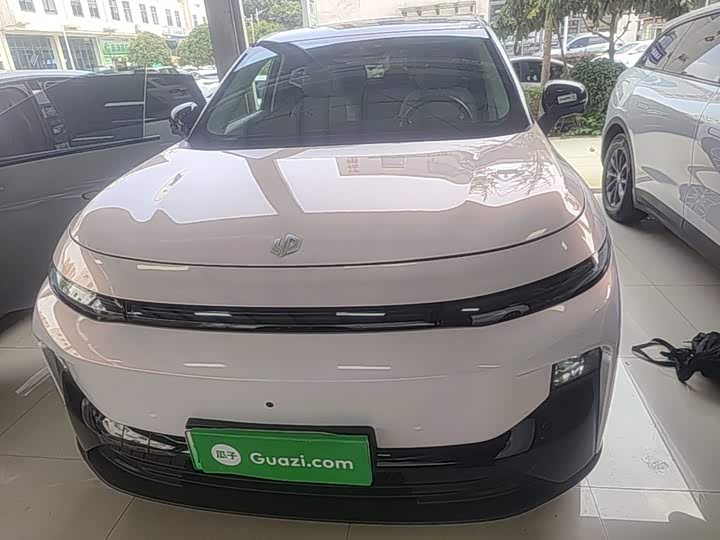 Leapmotor B10, 2025 — фото 3 из 9