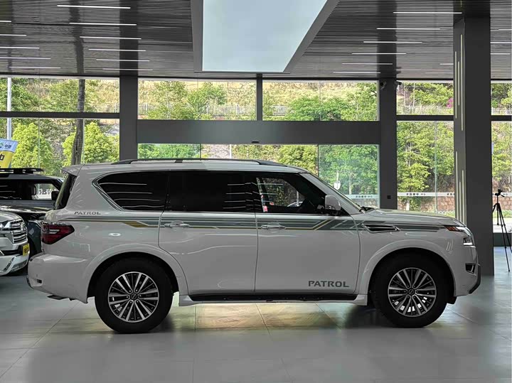 Nissan Armada, 2023 — фото 6 из 9