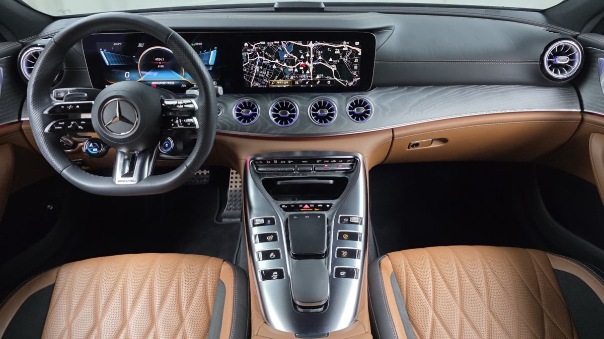 Mercedes-Benz AMG GT, 2023 — фото 7 из 12
