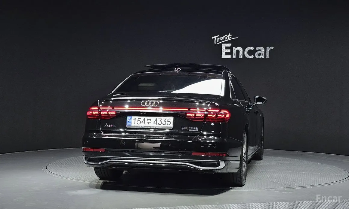Audi A8, 2022 — фото 4 из 12