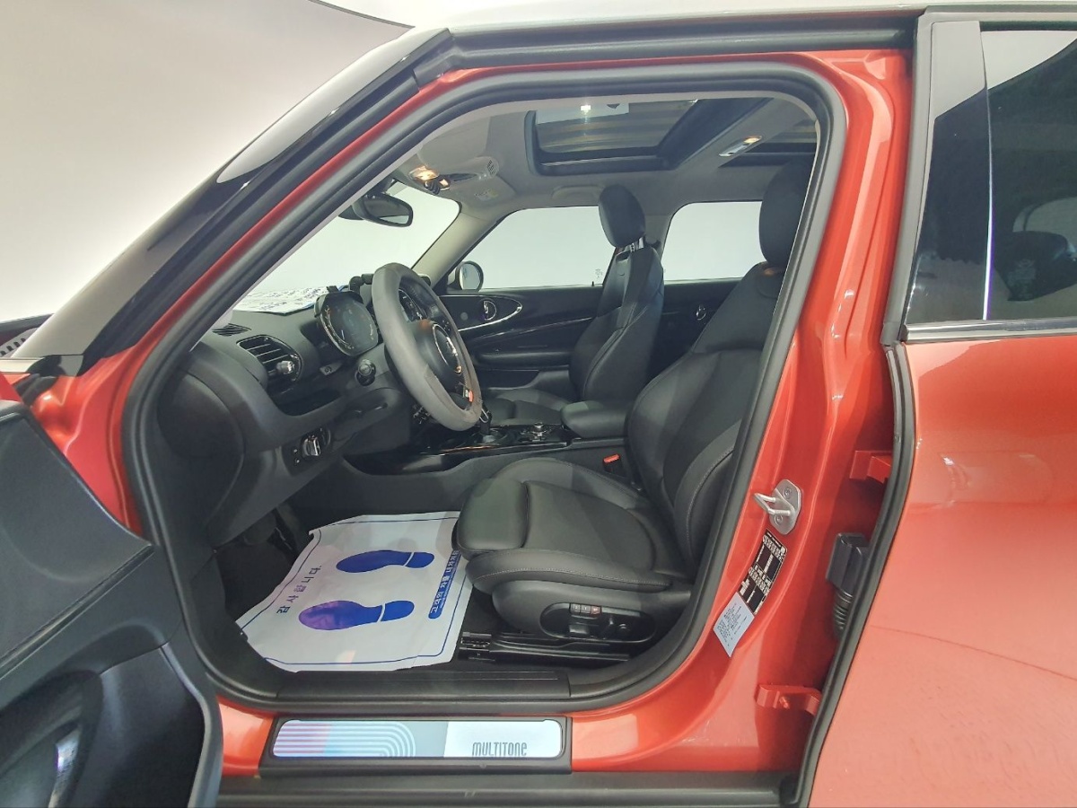 Mini Clubman, 2023 — фото 9 из 12