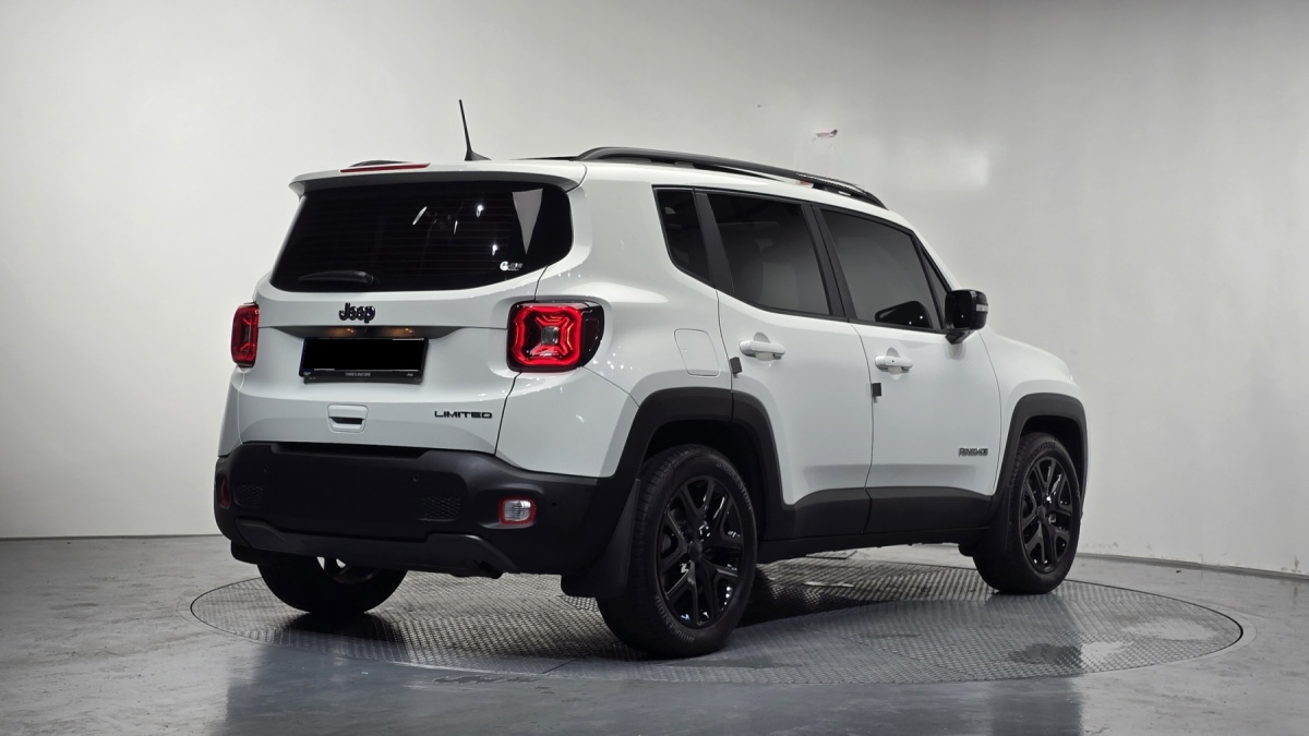 Jeep Renegade, 2023 — фото 2 из 12