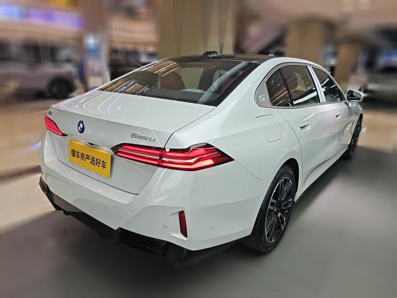 BMW 5 Series, 2025 — фото 2 из 12