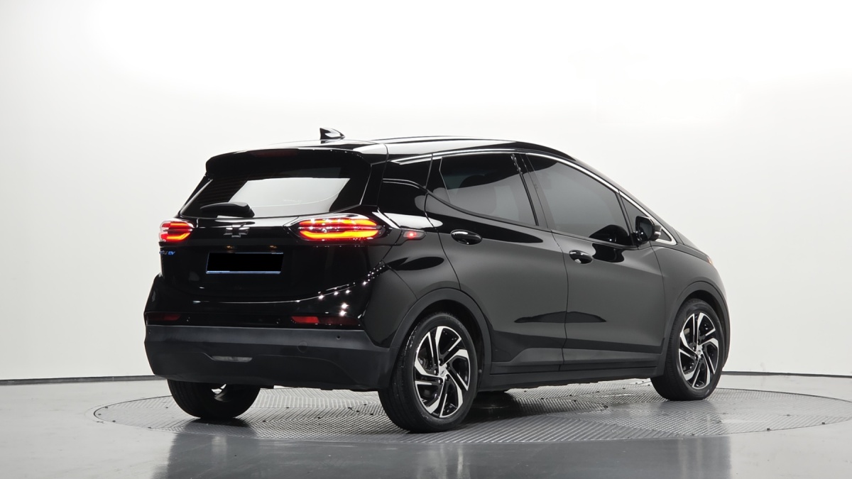 Chevrolet Bolt EV, 2022 — фото 2 из 12