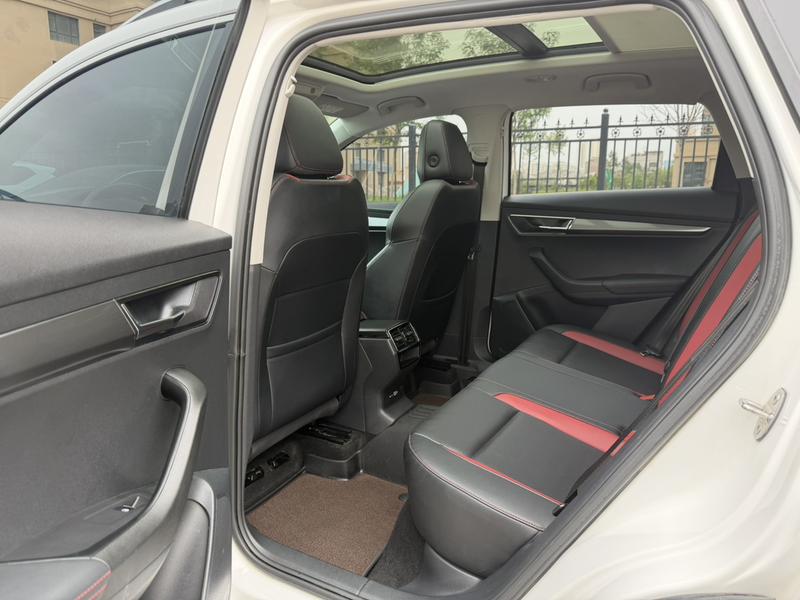 Skoda Karoq, 2022 — фото 12 из 12