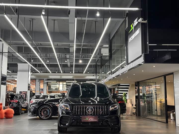 Mercedes-Benz GLB-Class AMG, 2022 — фото 2 из 9