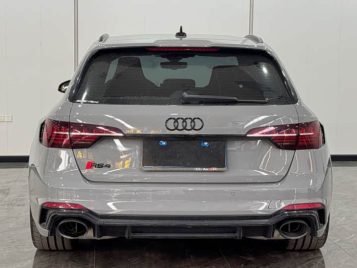 Audi RS 4, 2025 — фото 6 из 9