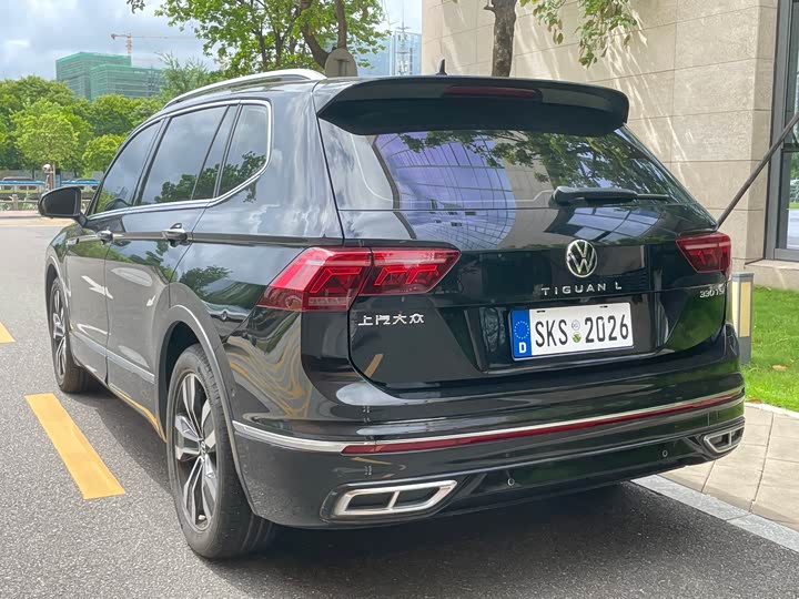 Volkswagen Tiguan L Pro, 2023 — фото 4 из 9