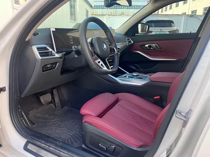 BMW i3, 2025 — фото 7 из 7