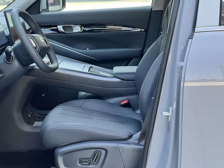 Geely Galaxy E5, 2025 — фото 2 из 9