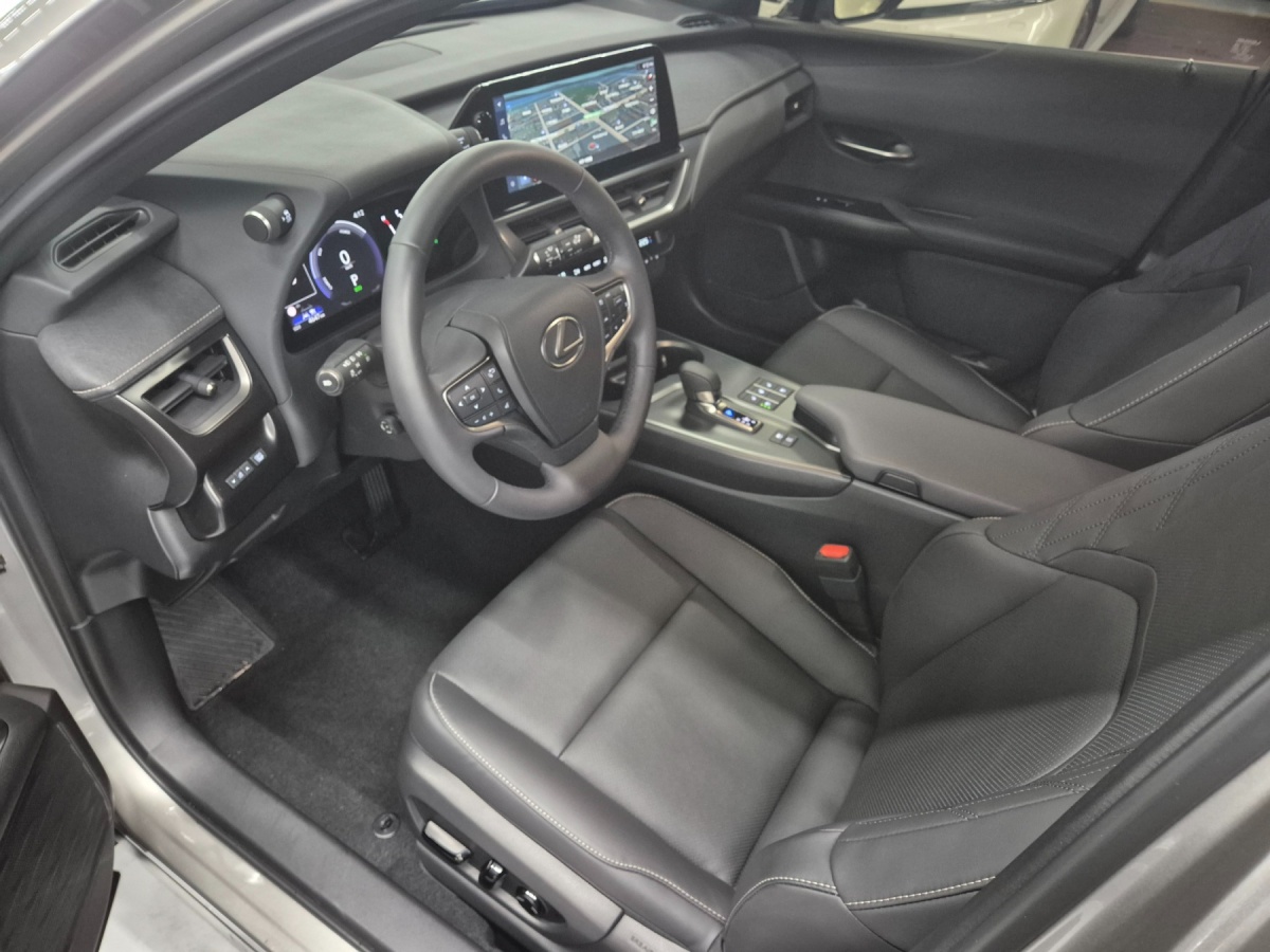 Lexus UX, 2025 — фото 9 из 12