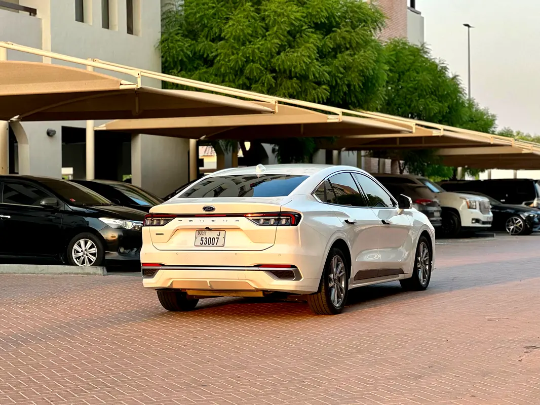Ford Taurus, 2023 — фото 3 из 10