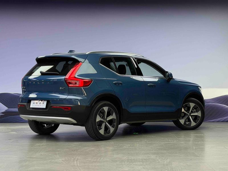 Volvo XC40, 2023 — фото 7 из 12