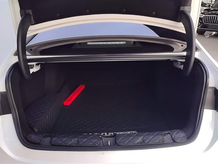 BYD Seal 05 DM-i Hybrid, 2025 — фото 4 из 9