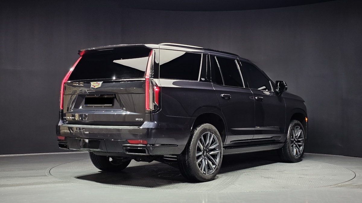 Cadillac Escalade, 2022 — фото 2 из 12