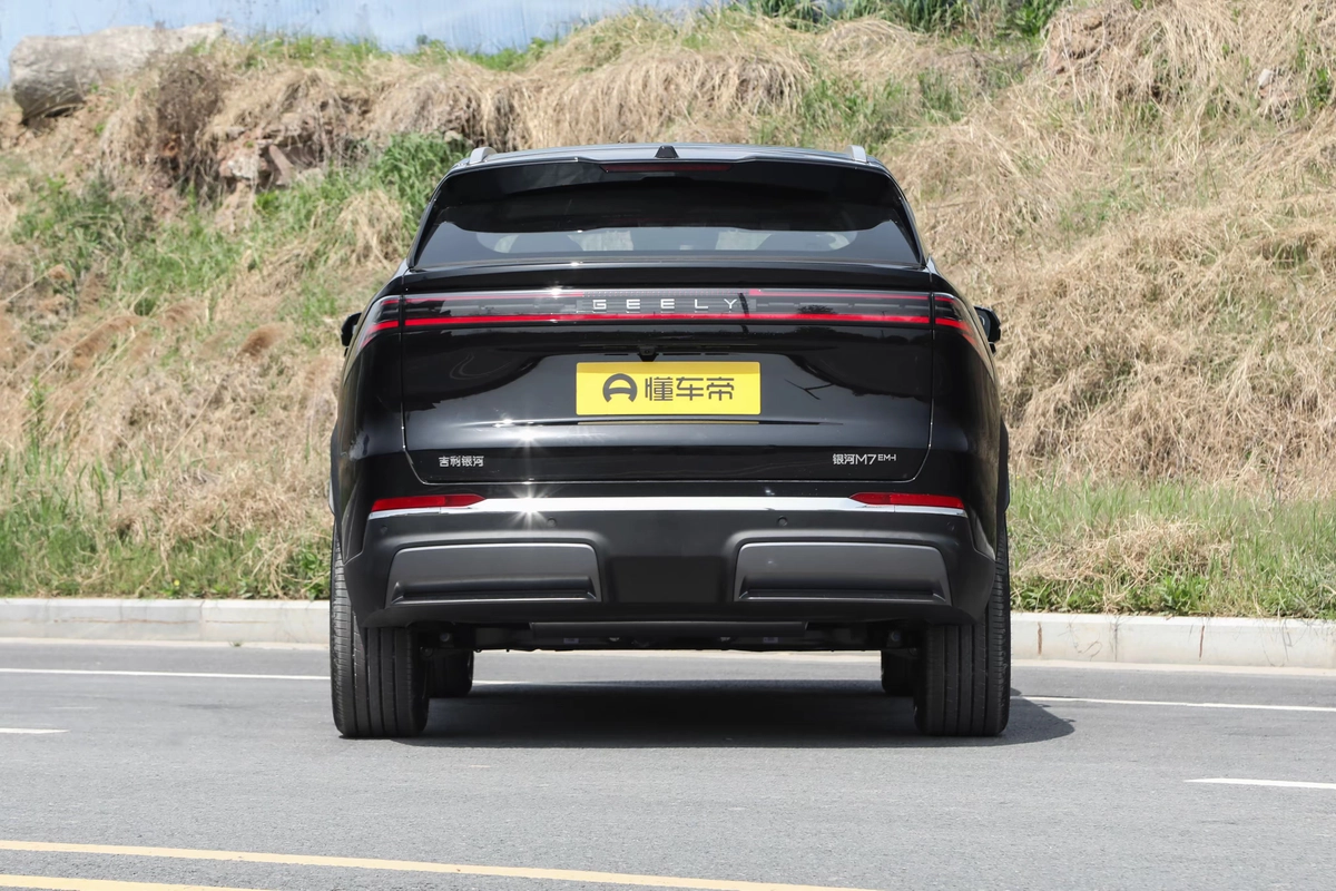 Geely Galaxy M9, 2026 — фото 4 из 11