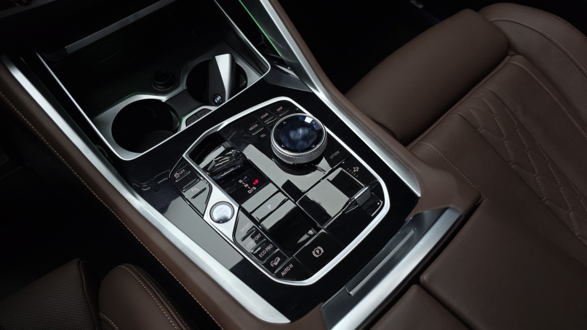 BMW X6, 2024 — фото 8 из 12