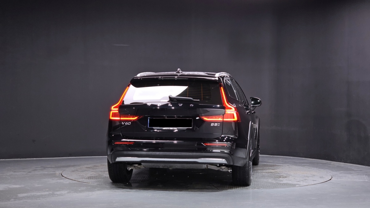 Volvo V60, 2025 — фото 4 из 12