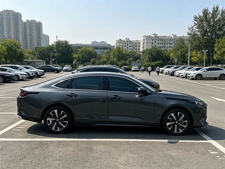 Changan Eado Plus, 2025 — фото 7 из 9