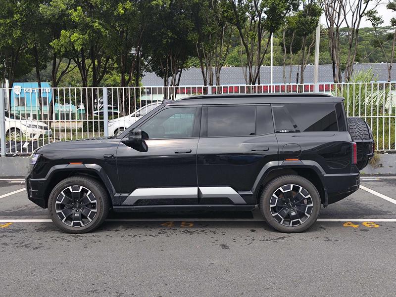 BYD FangChengBao Leopard 8, 2024 — фото 4 из 11