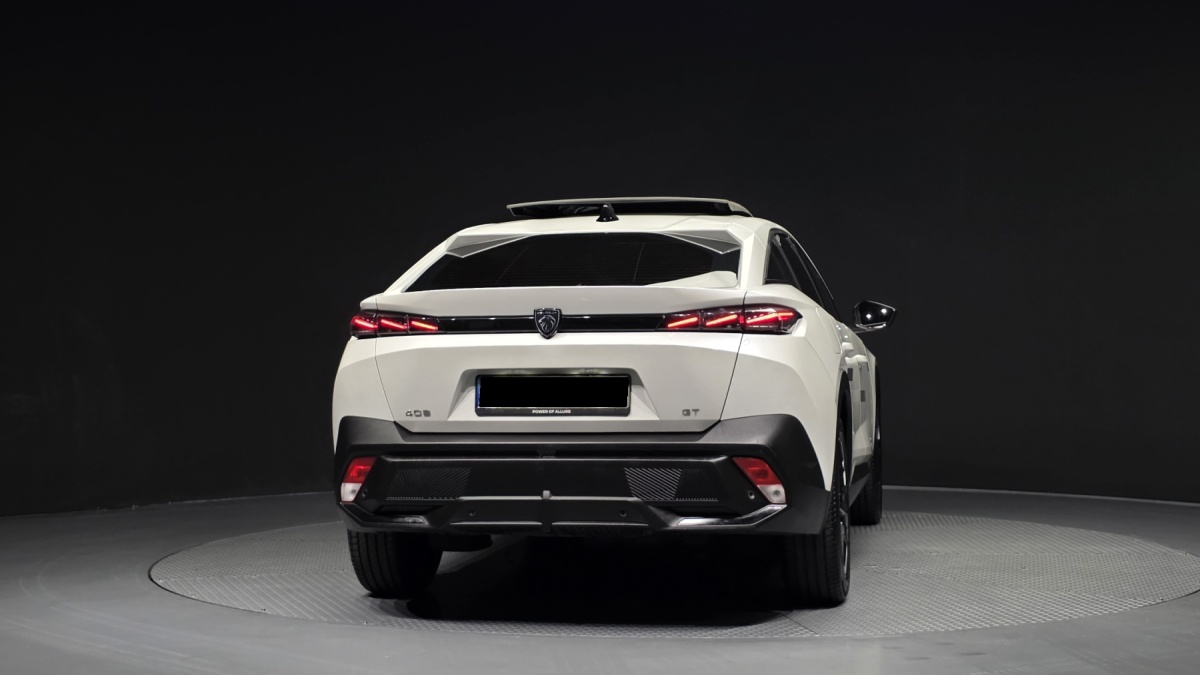 Peugeot 408, 2023 — фото 4 из 12