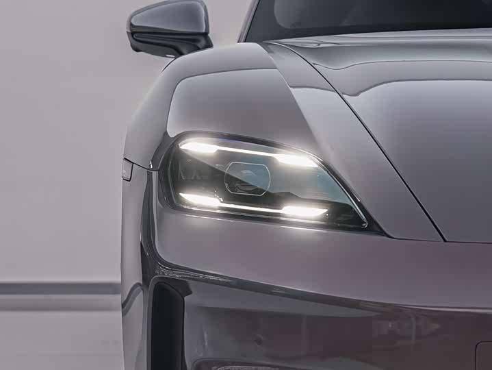 Porsche Taycan, 2024 — фото 7 из 9